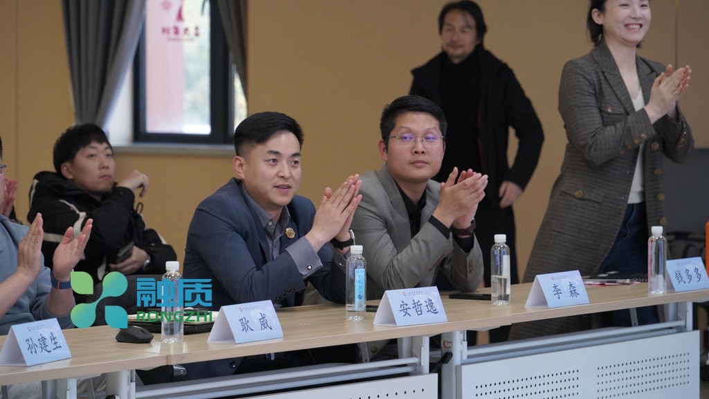 AI在PPT设计中的最新应用技巧有哪些