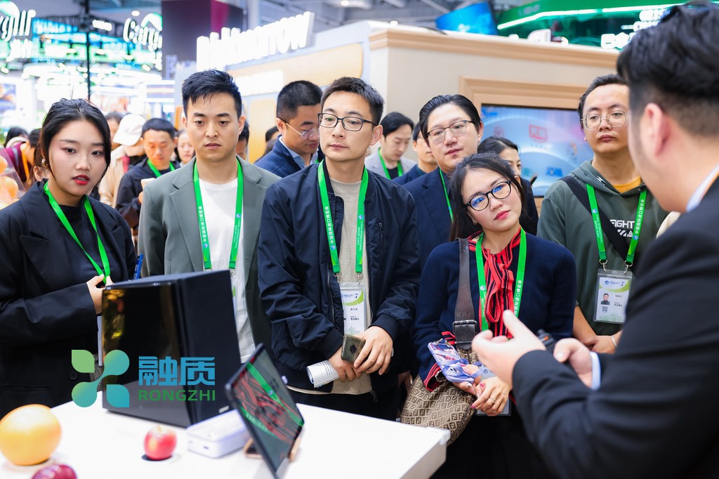 AI办公场景模拟：ERP与CRM数据整合训练