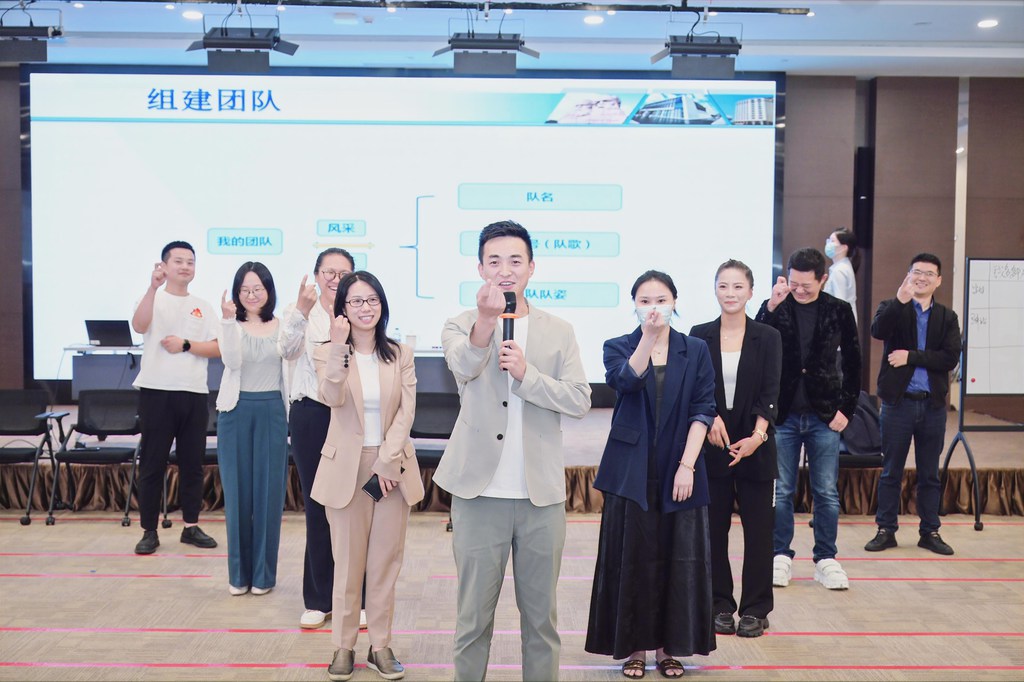AI客服培训：虚拟陪练系统搭建