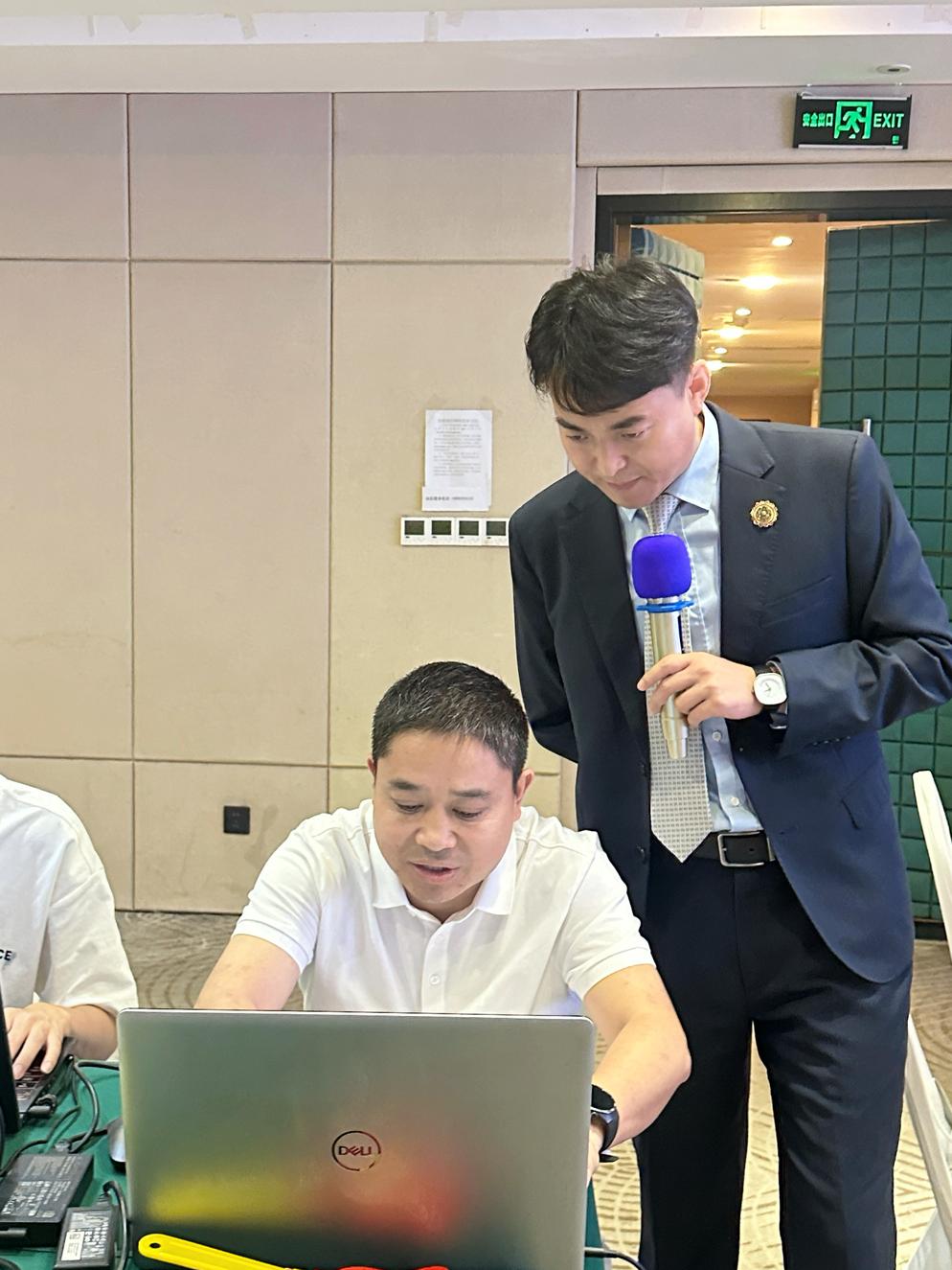 融质（上海）科技有限公司：助力中小企业AIGC数字化转型，打造企业AI增长新势能