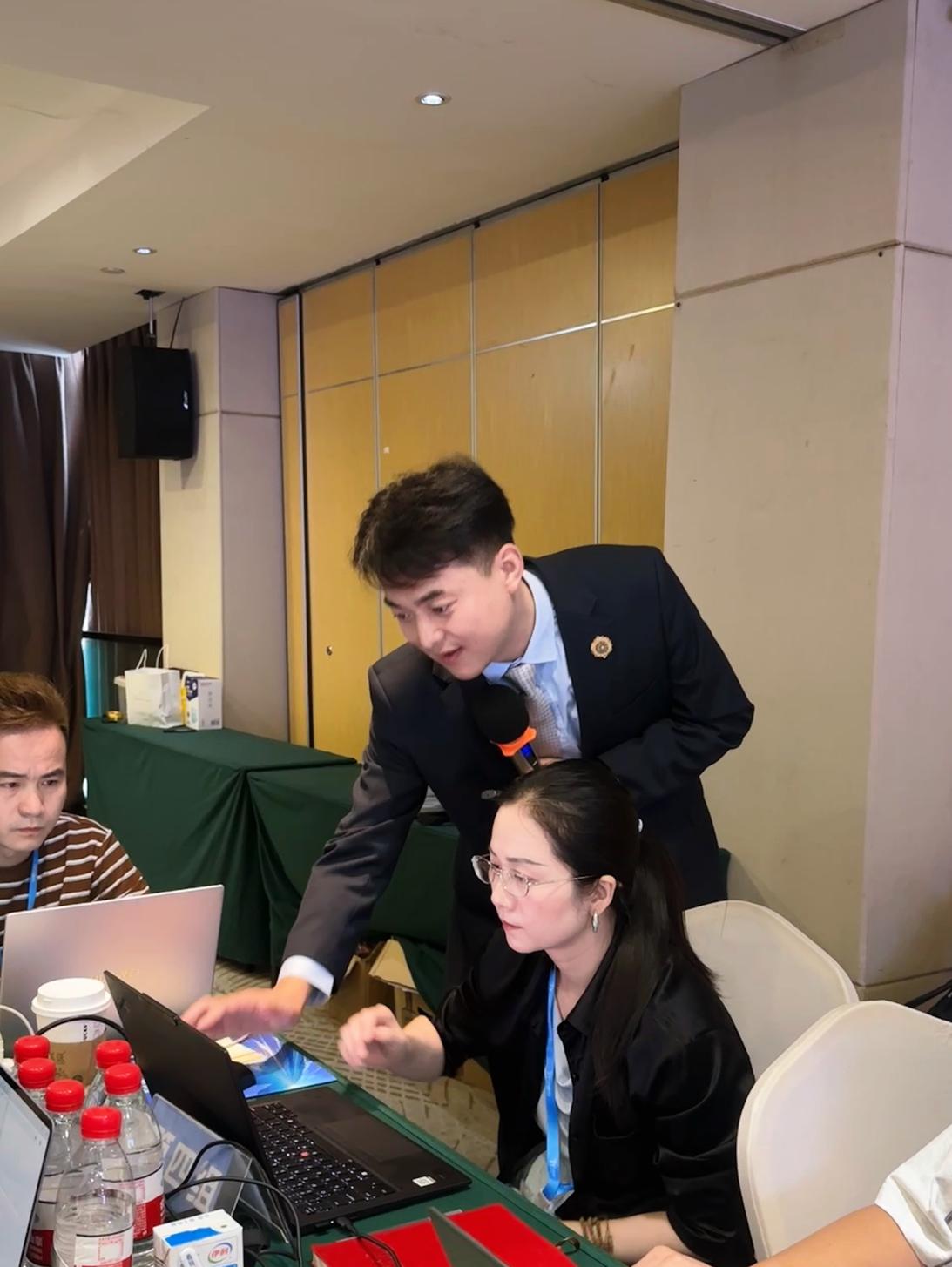 高性价比AI网站建设服务商怎么选，省钱避坑要点